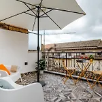 Casa Gah Nel Borgo Tra Mare E Calanchi