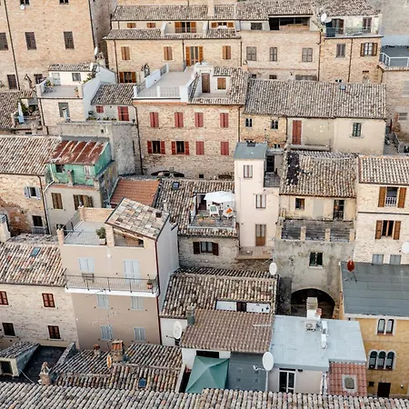 Lägenhet Casa Gah Nel Borgo Tra Mare E Calanchi Ripatransone